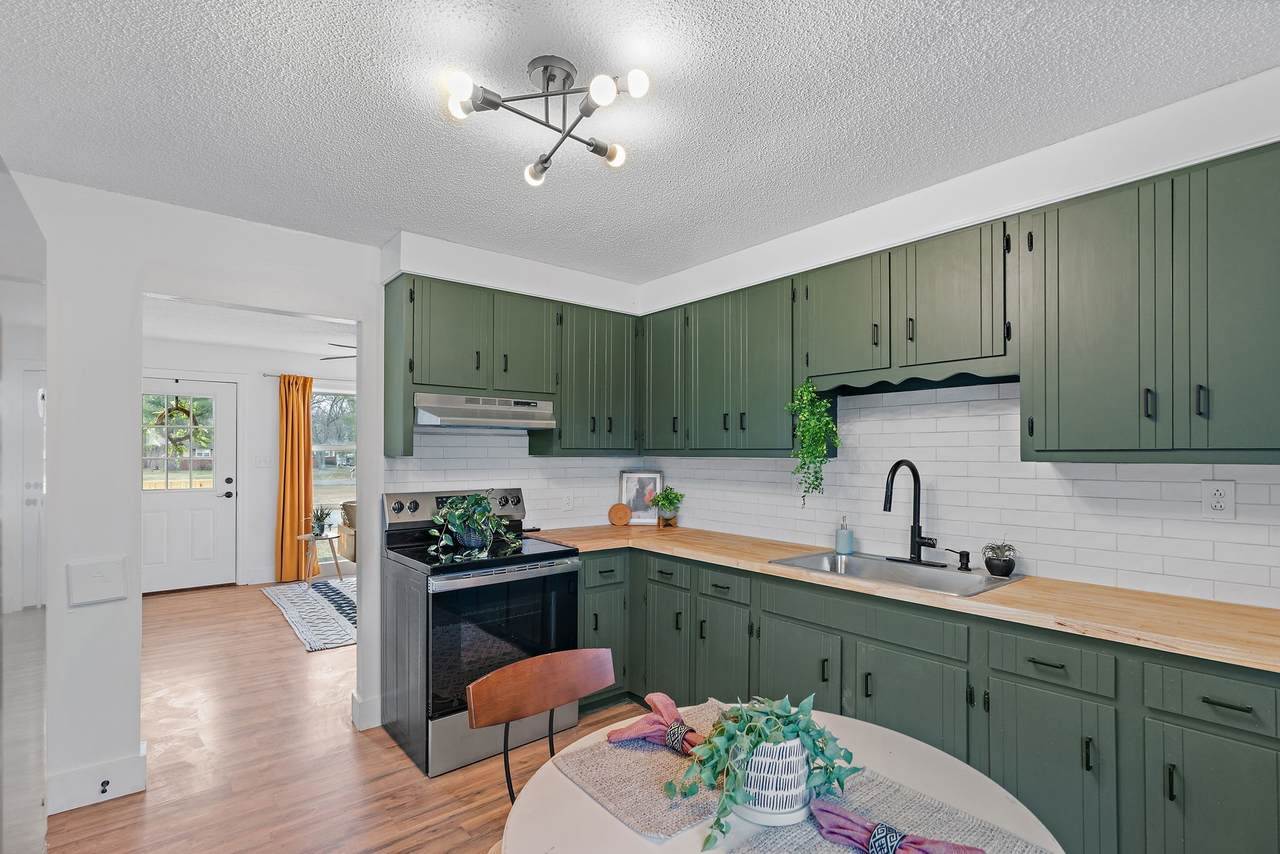 37 E Bel Air Blvd - Photo 1