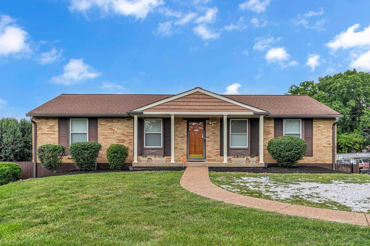 676 Harding Pl - Photo 1