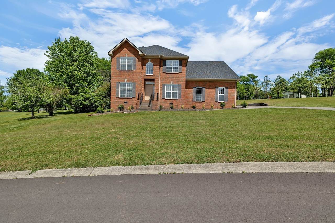 2056 Earl Pearce Cir - Photo 1