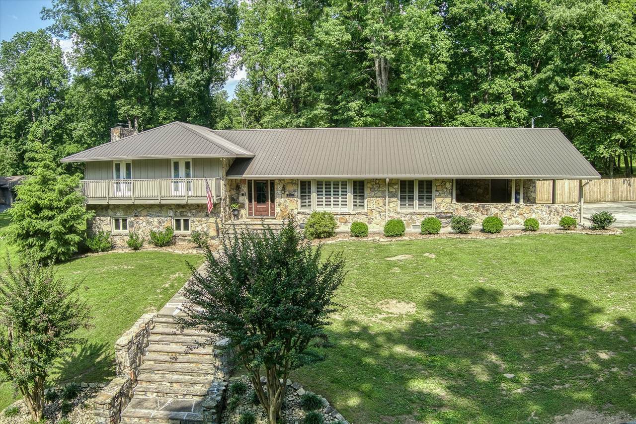 1009 Skyline Dr - Photo 1