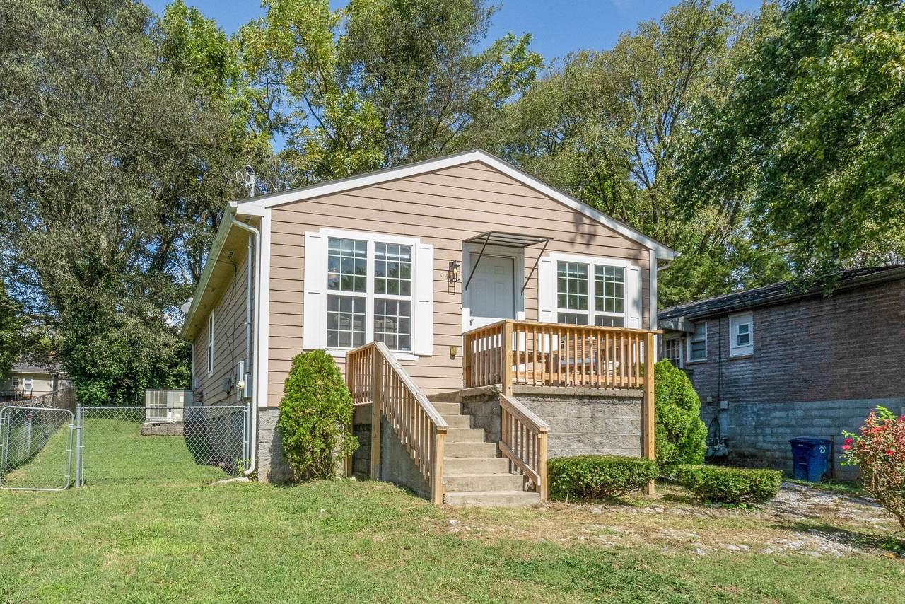 942 Green St - Photo 1