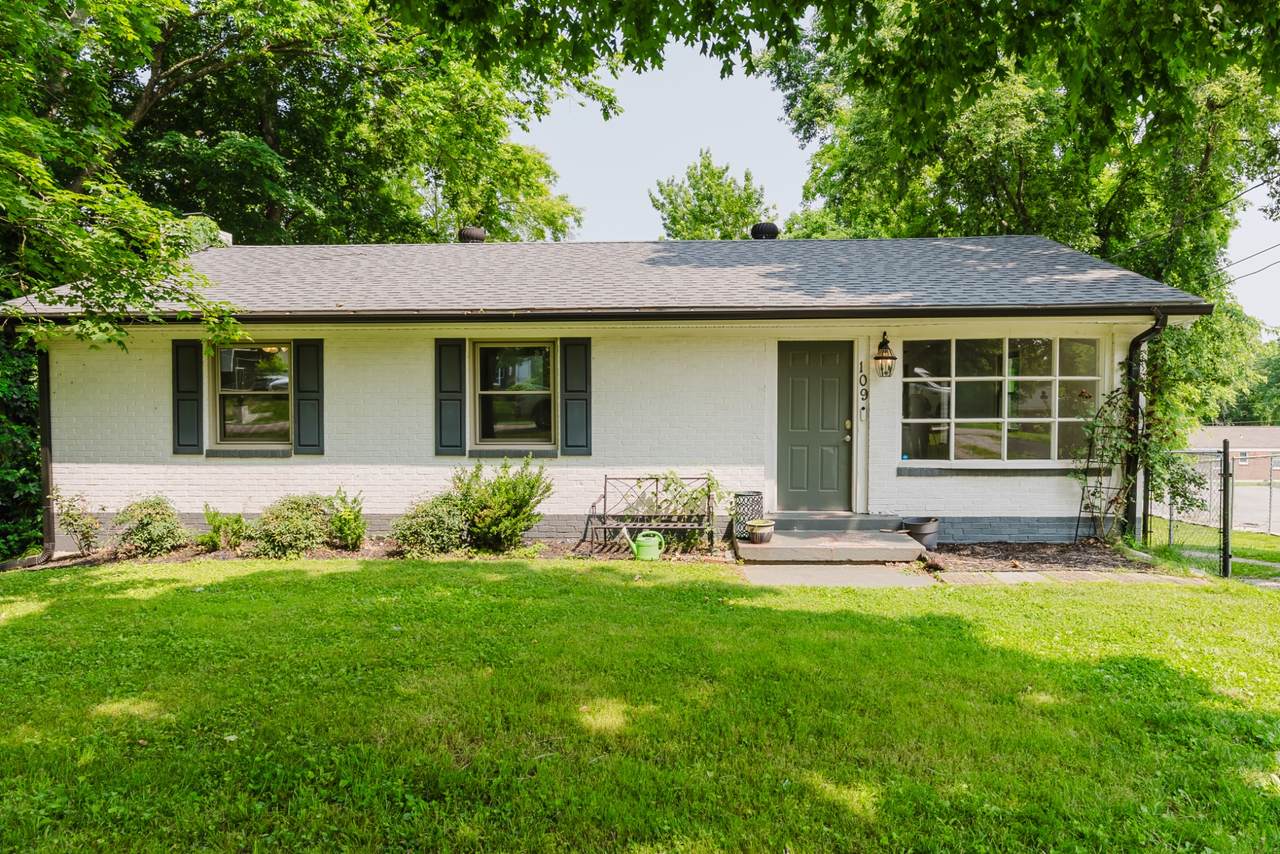 109 Hobbs Dr - Photo 1