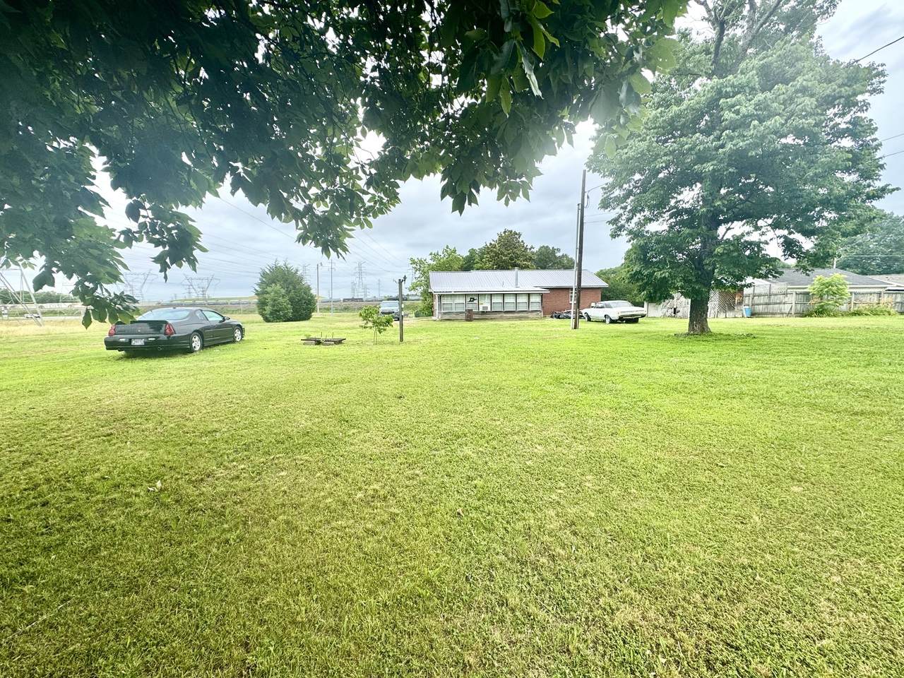 https://bt-photos.global.ssl.fastly.net/nashville/1280_boomver_1_RTC2904561-1.jpg