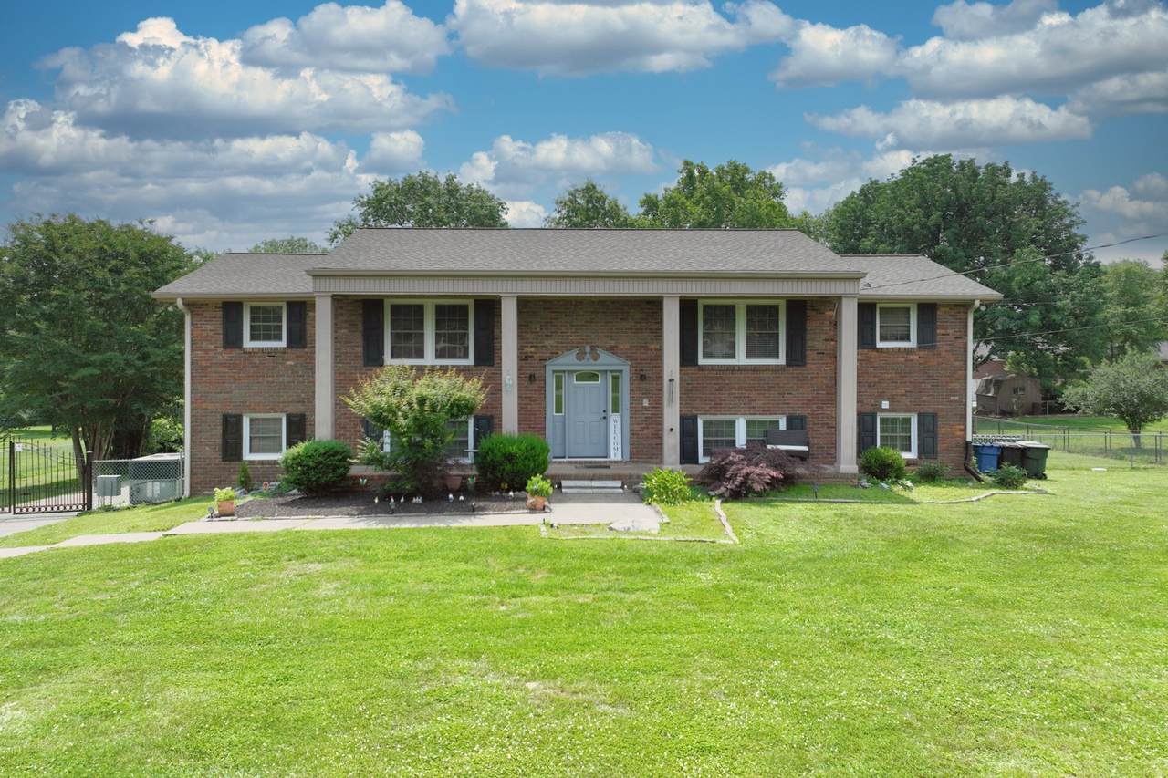 106 Fairways Dr - Photo 1