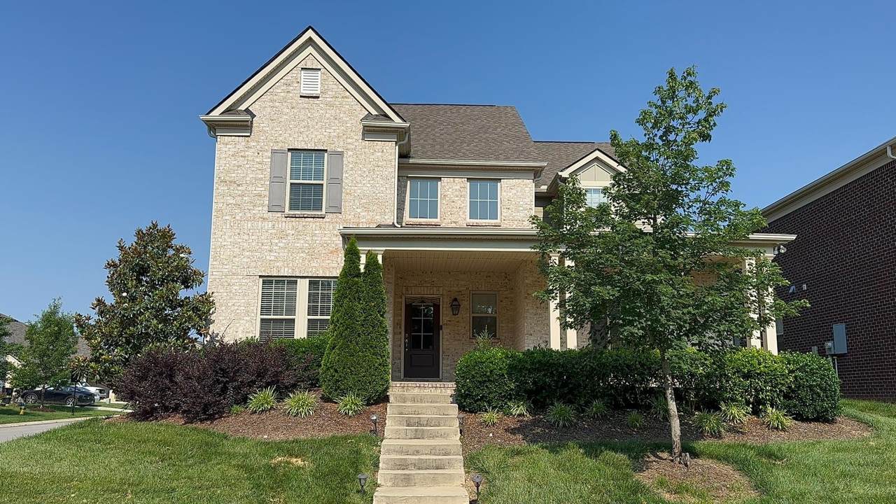 213 Rosemary Way - Photo 1