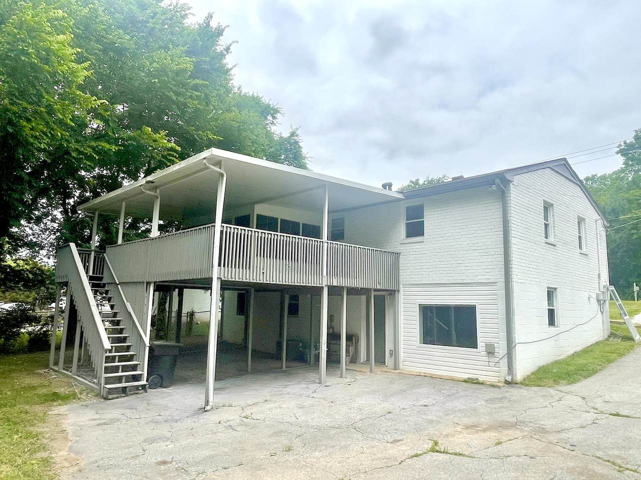 152 Cadet Ln - Photo 1