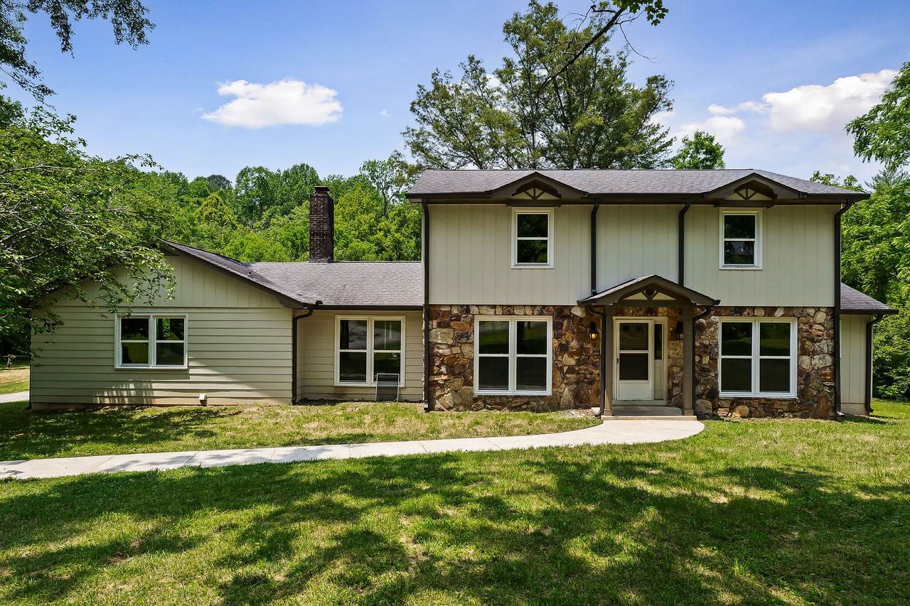1409 Robert Ln - Photo 1