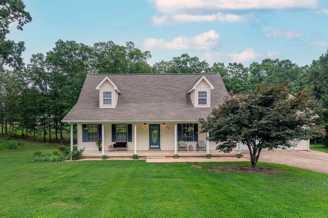 115 Pin Oaks Ln - Photo 1
