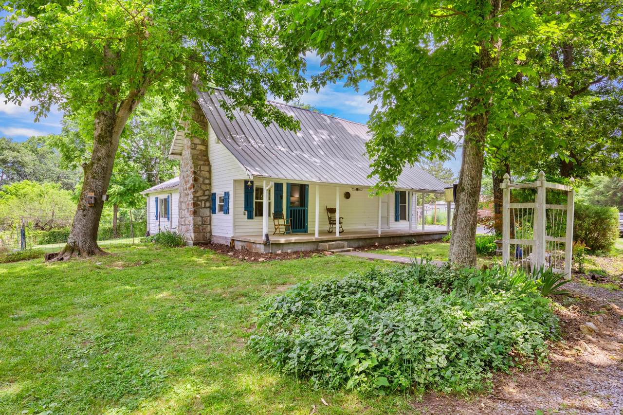 379 Gunson Ridge Rd - Photo 1