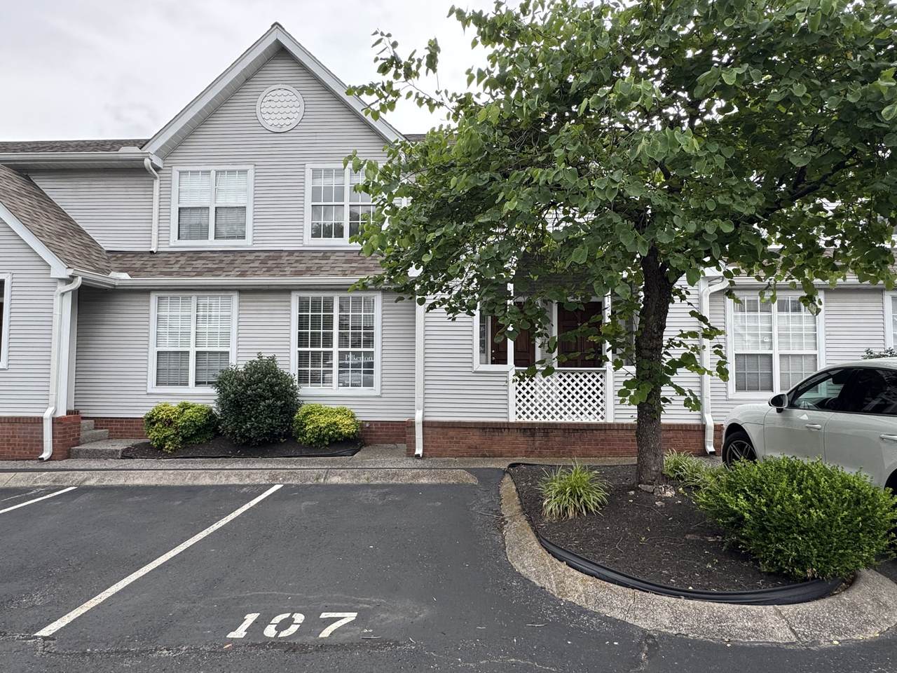107 Sylvan Glen Ct - Photo 1