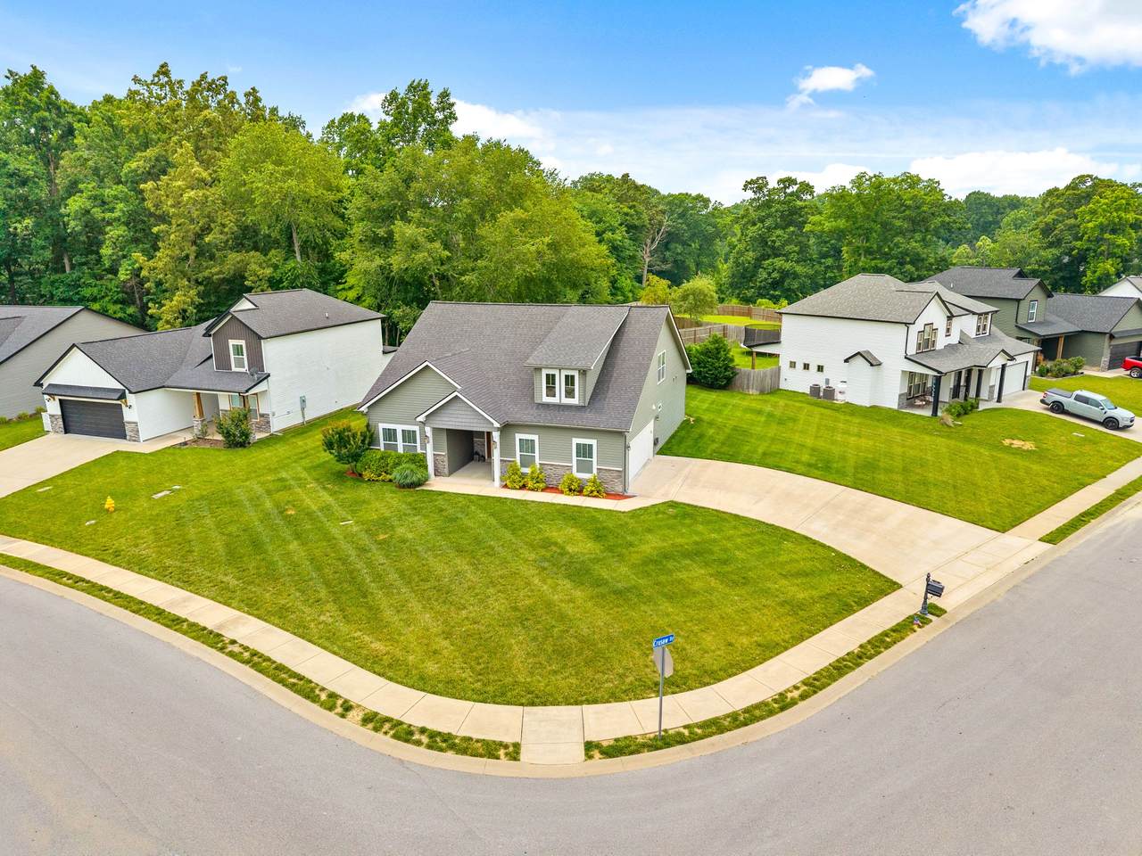 198 Crusaw Dr - Photo 1