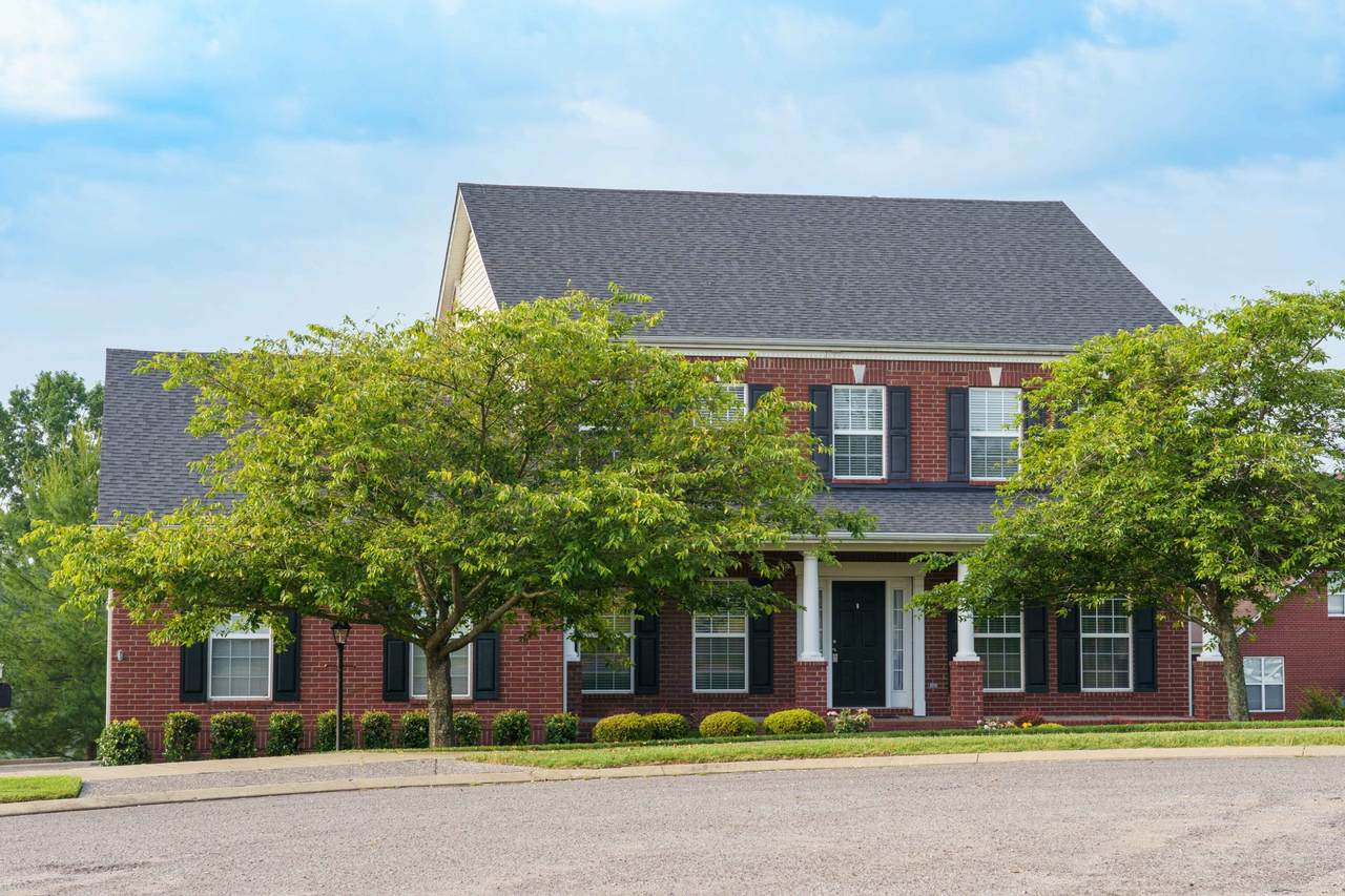 105 Thicket Ln - Photo 1