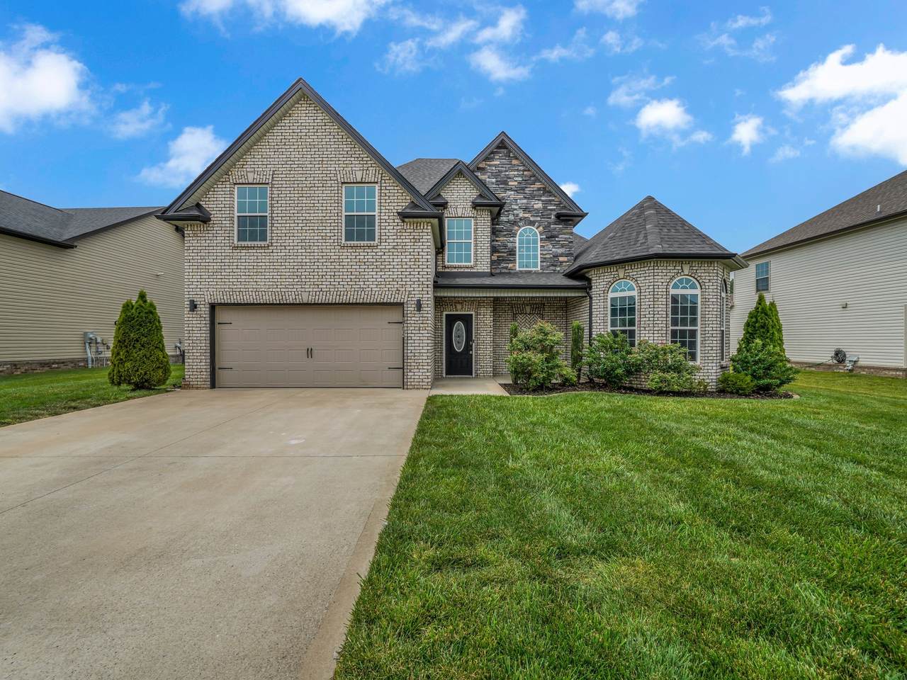 1012 Meadowview Ln - Photo 1