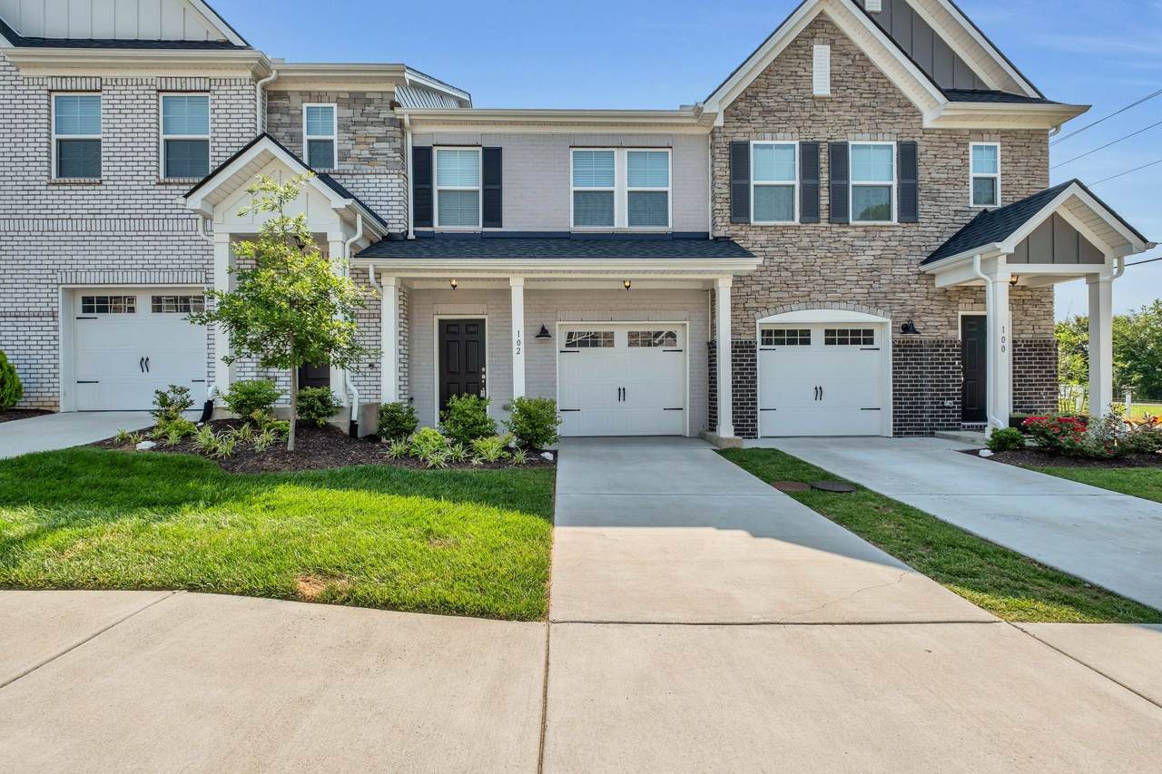 102 Brighton Ln - Photo 1