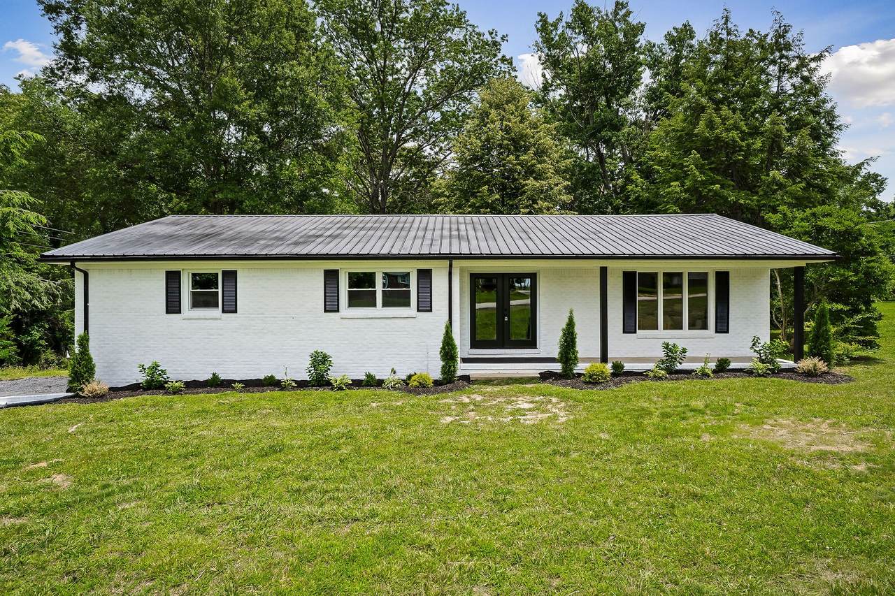 588 Meadowbrook Dr - Photo 1