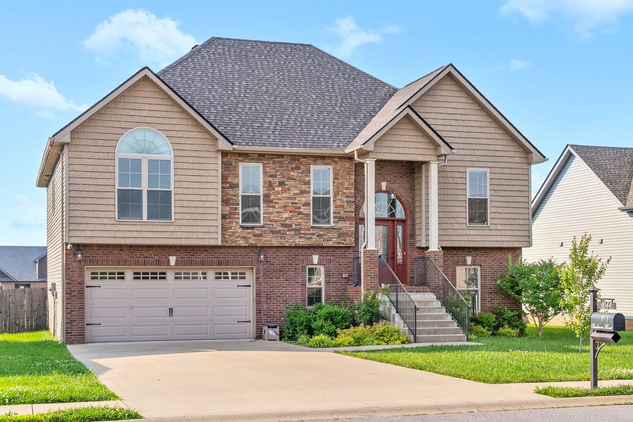 1044 Rushmore Rd - Photo 1