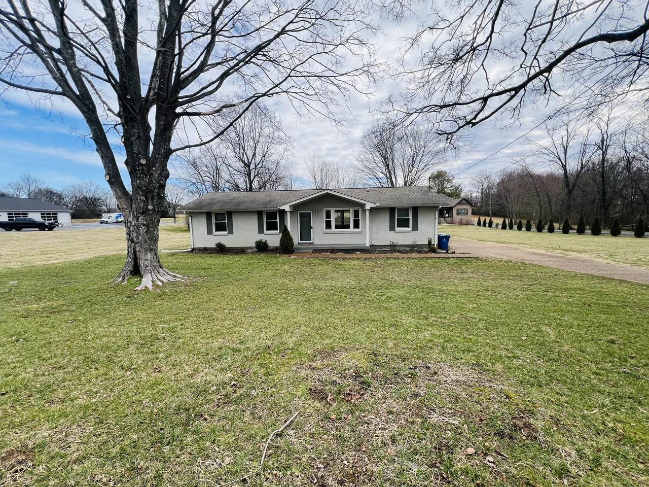 170 Old Highway 31 - Photo 1