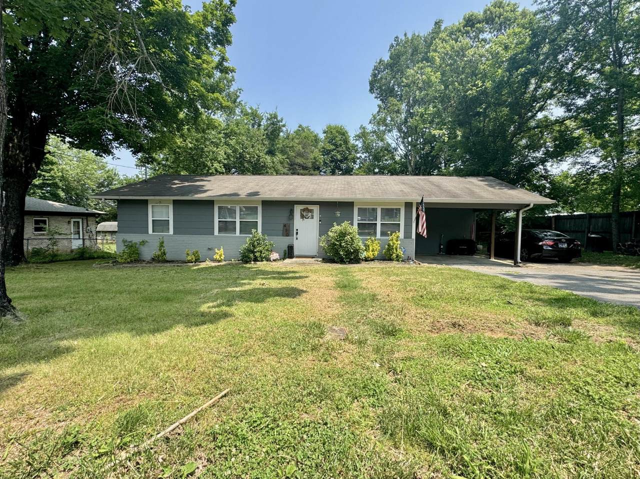 410 Ballard Street - Photo 1