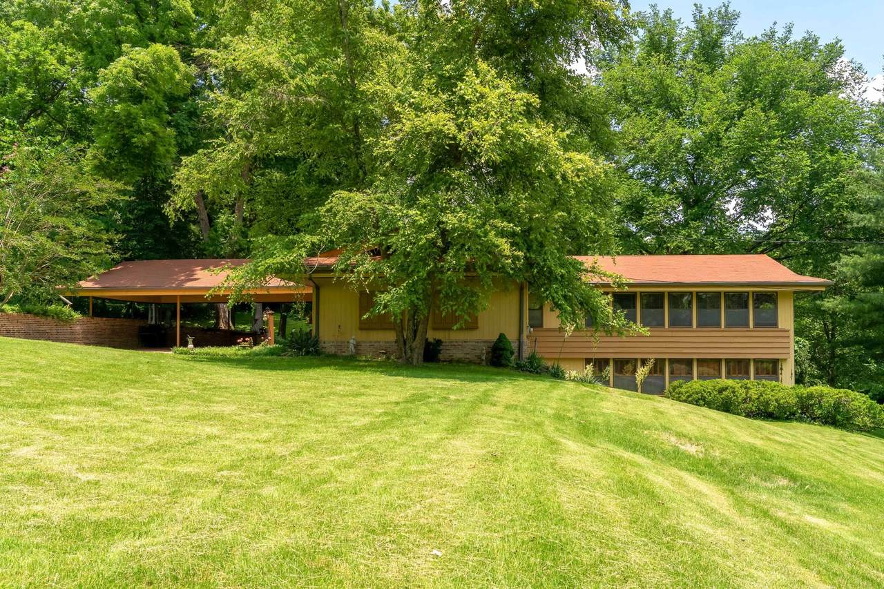 706 Washington Ave - Photo 1