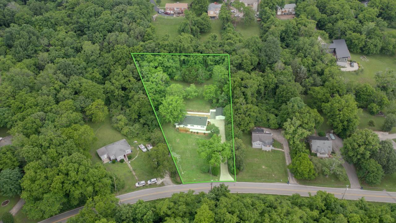 413 Moncrief Ave - Photo 1