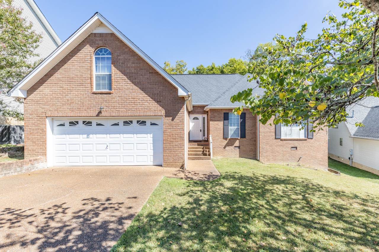 1708 Olive Cir - Photo 1