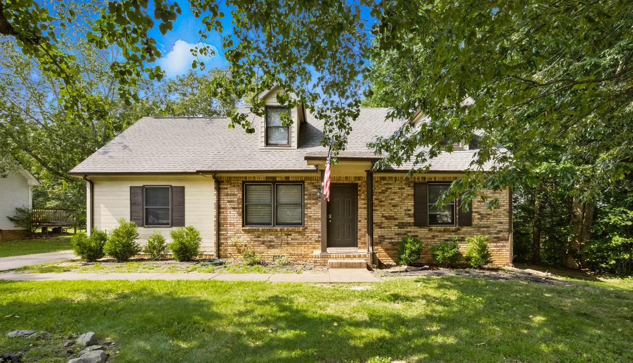 409 Spencer Ln - Photo 1
