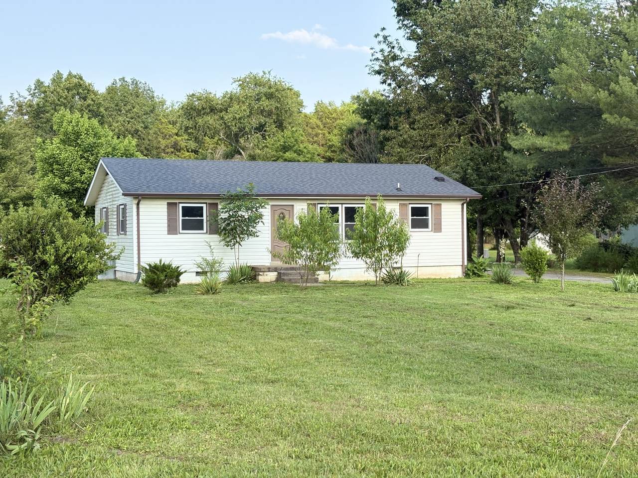 826 Twin Oak Dr - Photo 1