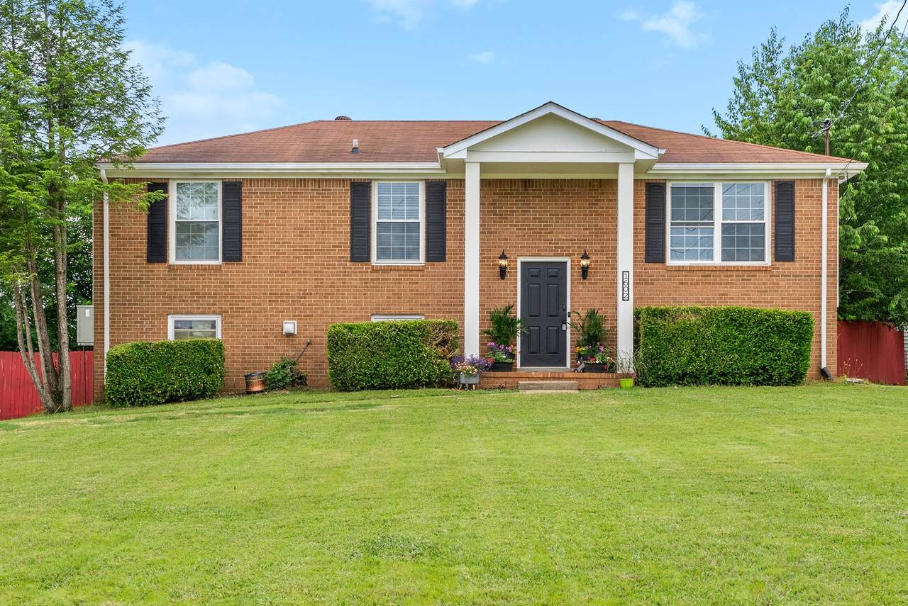 1602 Northridge Ct - Photo 1
