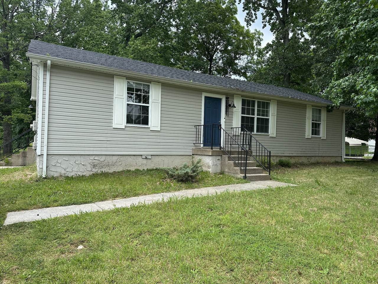 410 Buckeye Ln - Photo 1