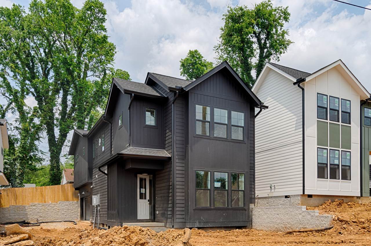 1712 Carvell Ave - Photo 1