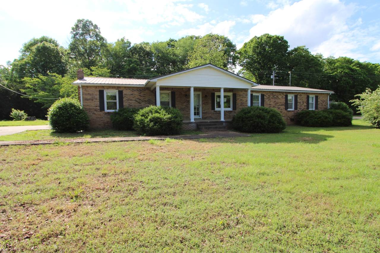 680 Oak Grove Rd - Photo 1