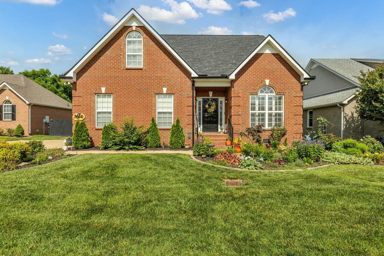2988 Barnstable Ct - Photo 1