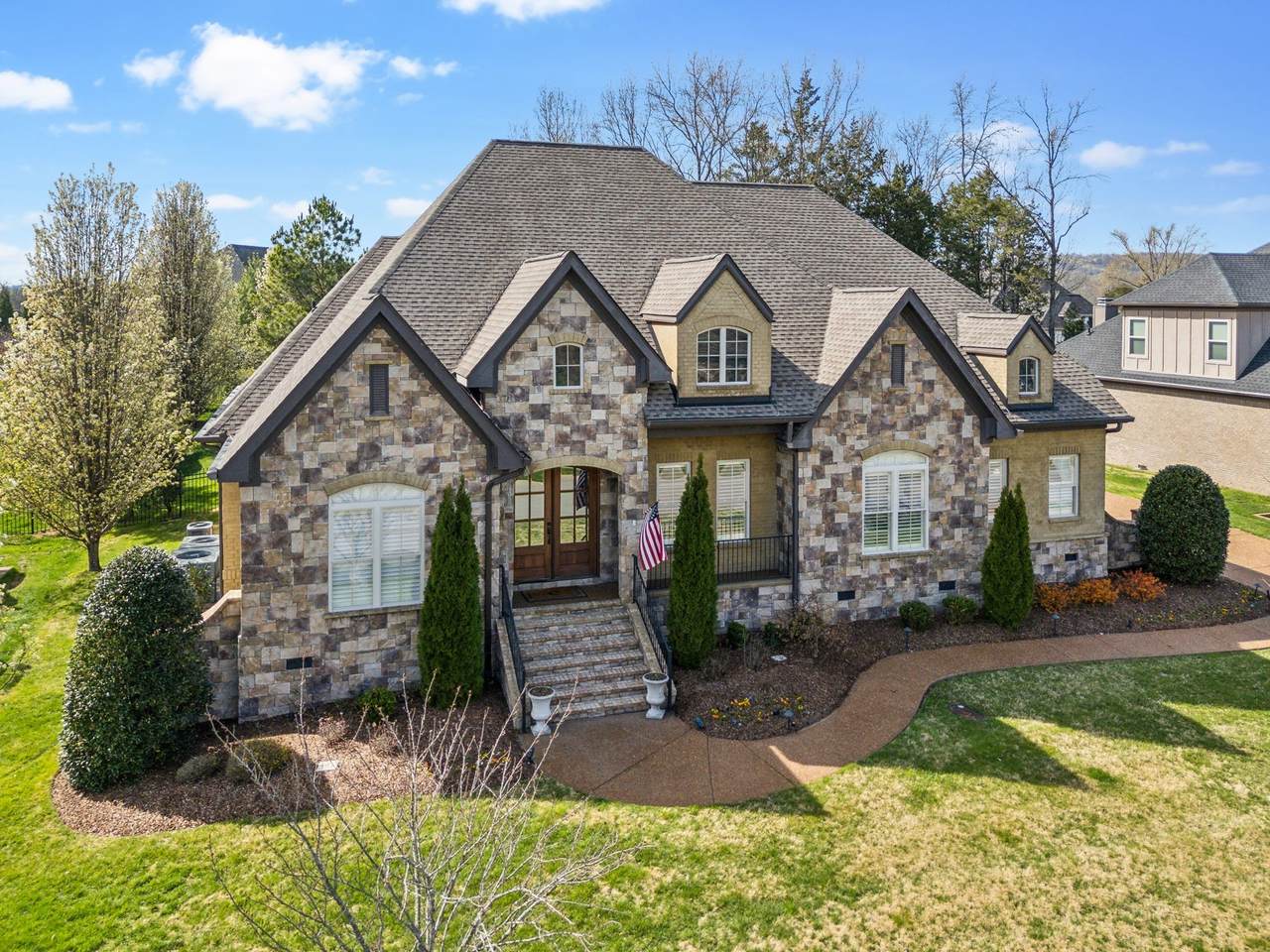 1194 Meadow Bridge Ln - Photo 1
