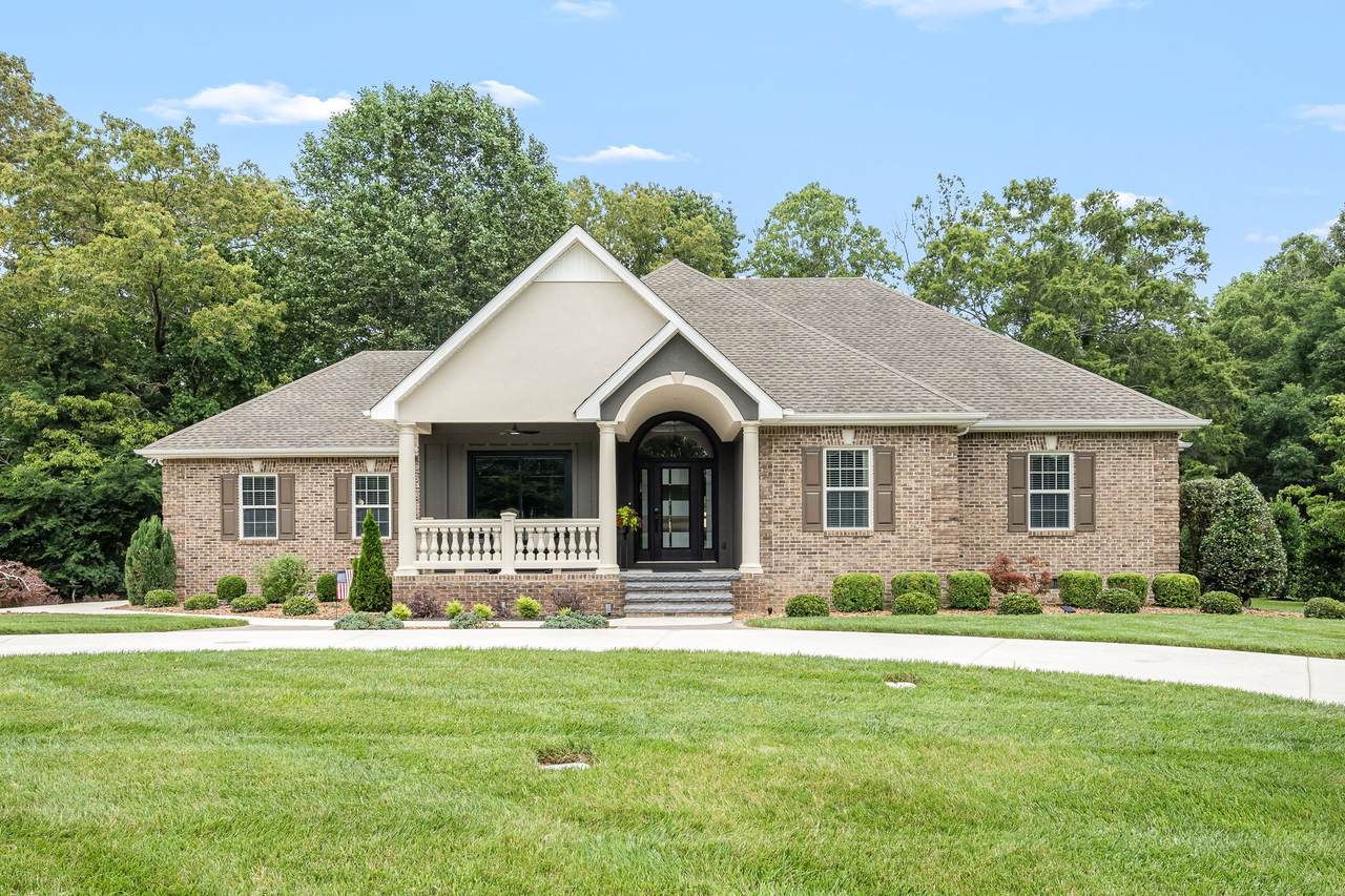 413 Albemarle Dr - Photo 1