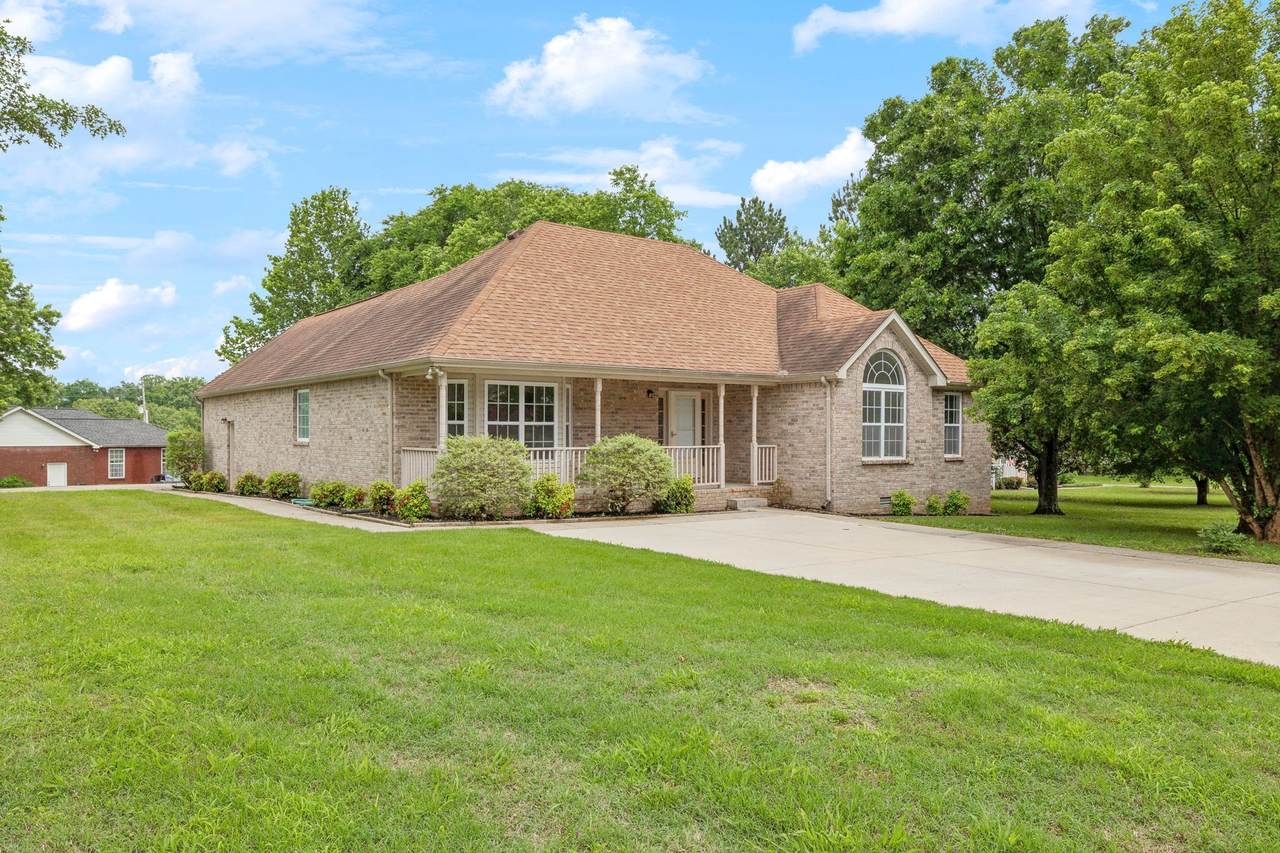 1075 Kathryn Rd - Photo 1