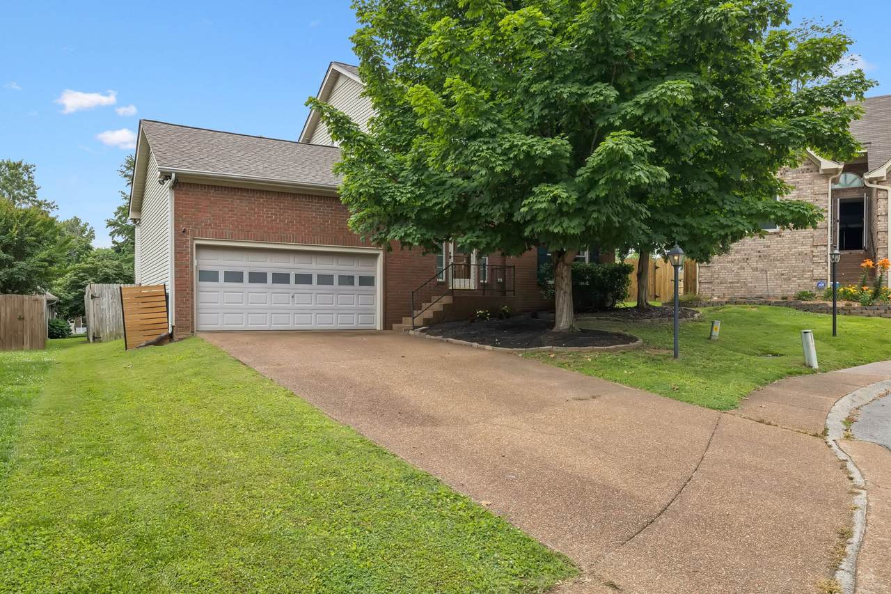 3453 Parkwood Ct - Photo 1