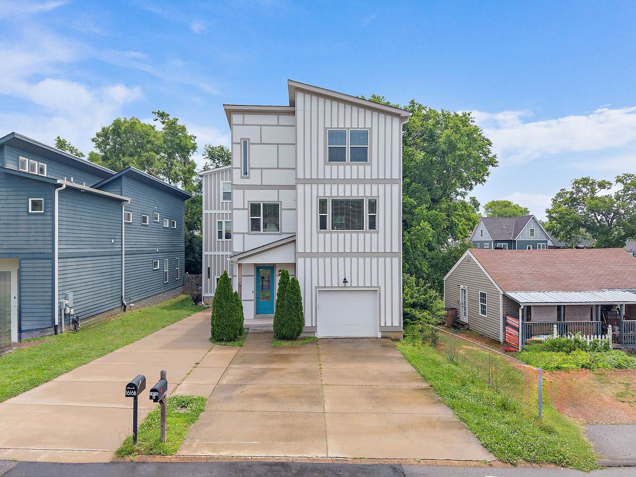 1616A Porter Ave - Photo 1