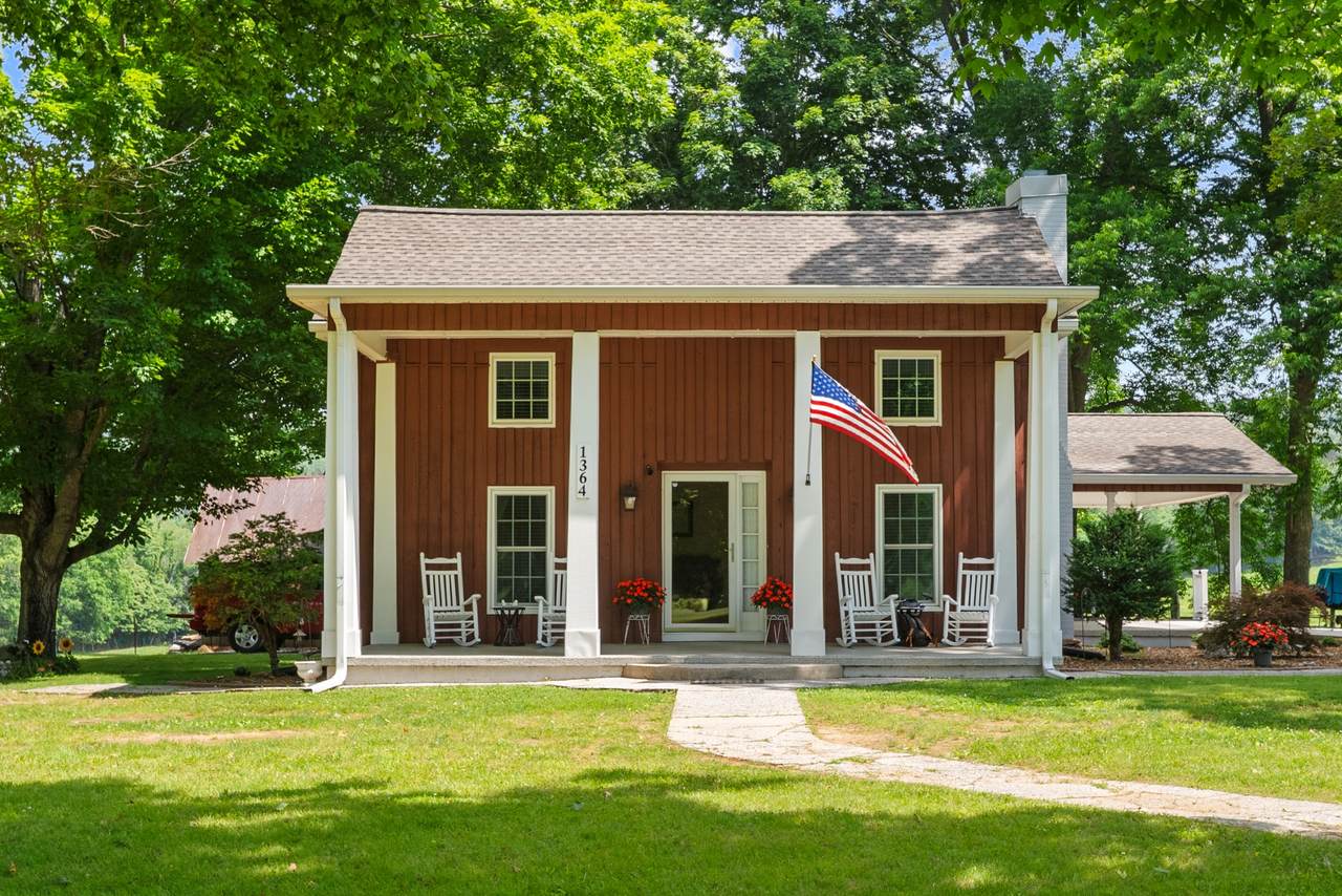 1364 Country Club Rd - Photo 1