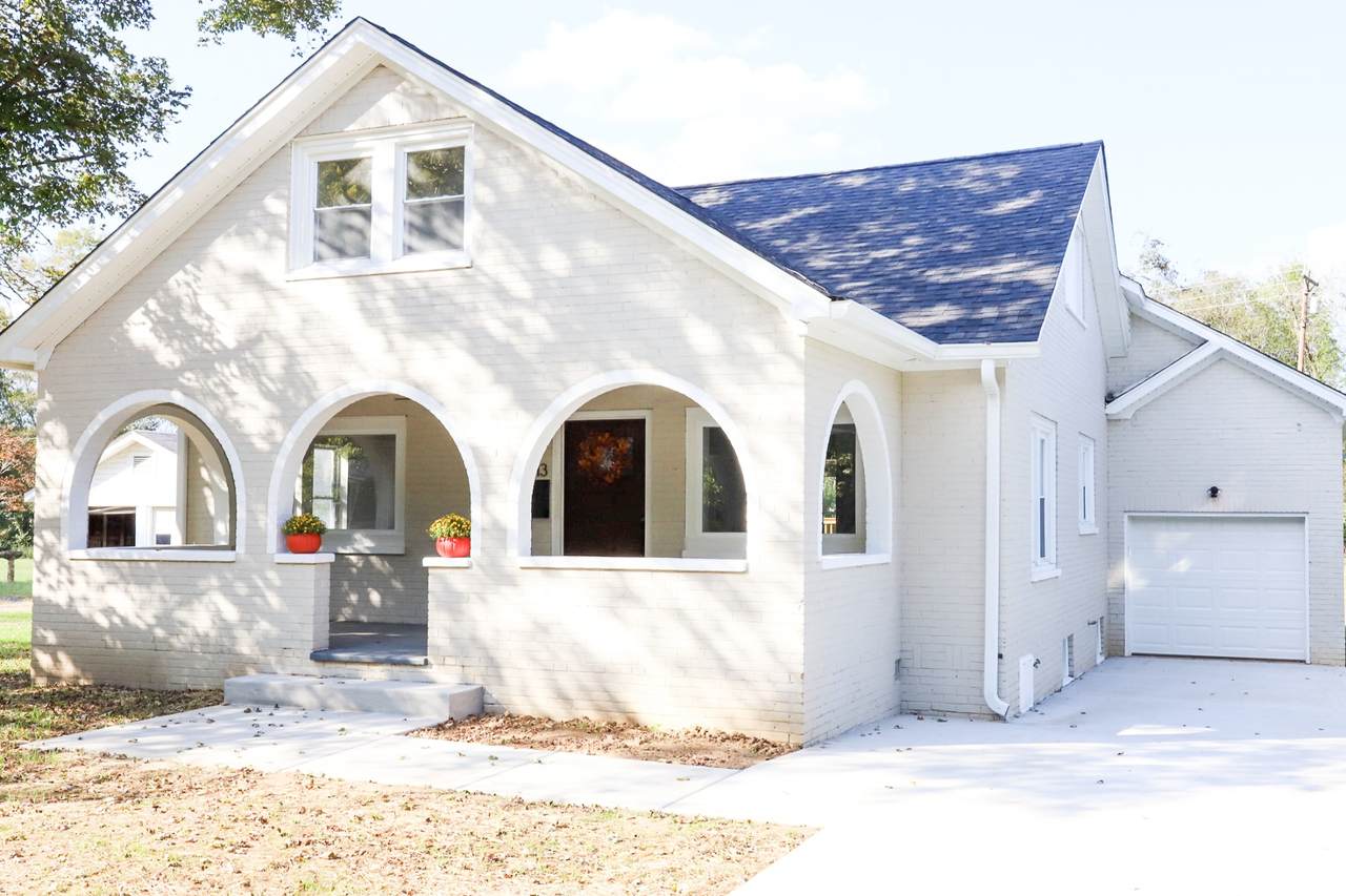 413 E Main St - Photo 1