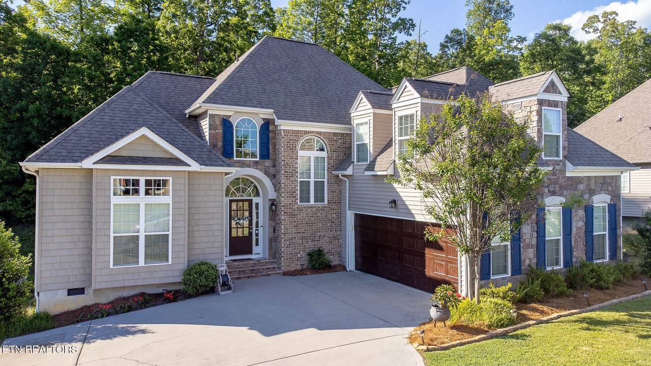 581 Oak Hills Drive - Photo 1
