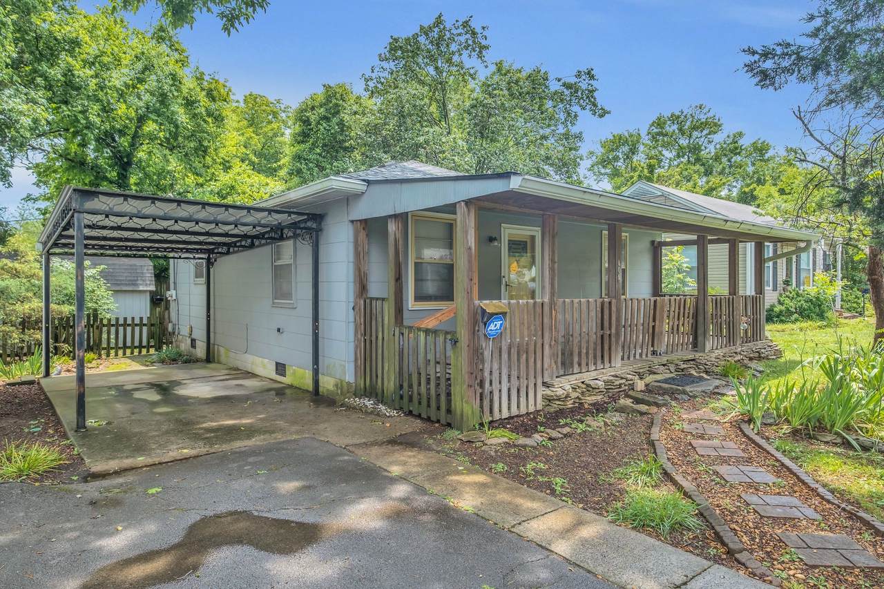 401 Cleveland Ave - Photo 1