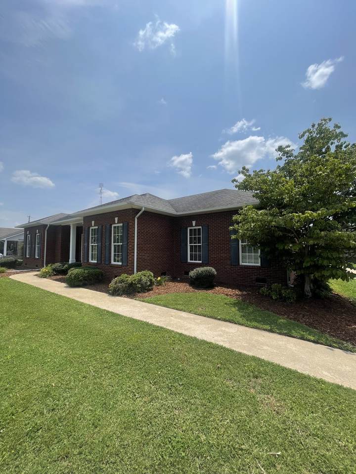 https://bt-photos.global.ssl.fastly.net/nashville/1280_boomver_1_RTC2907247-1.jpg