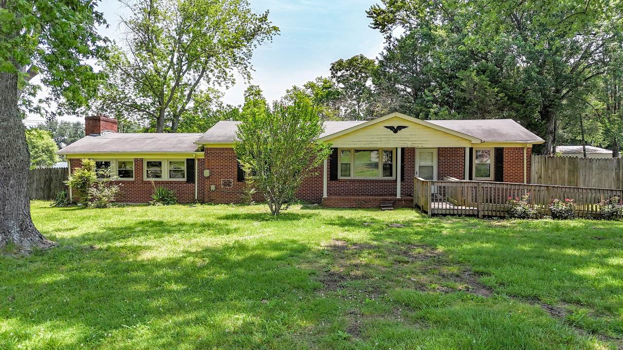 401 Clark Blvd - Photo 1