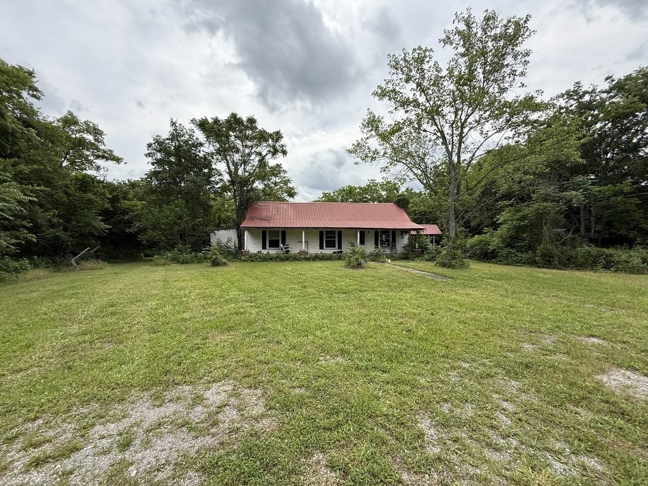8919 Carlton Rd - Photo 1