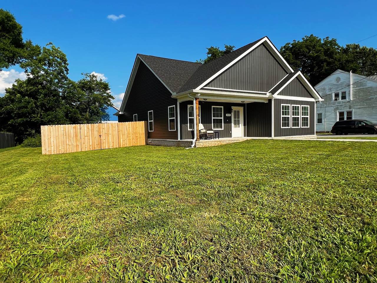 543 2nd Ave - Photo 1