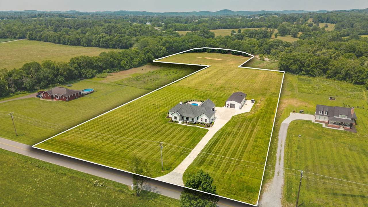 1257 Rock Springs Rd - Photo 1
