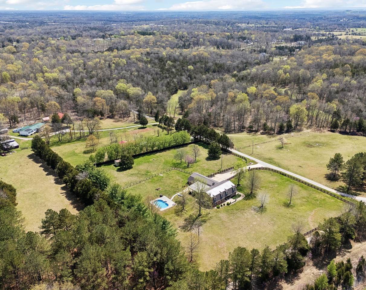 2038 N Lasea Rd - Photo 1