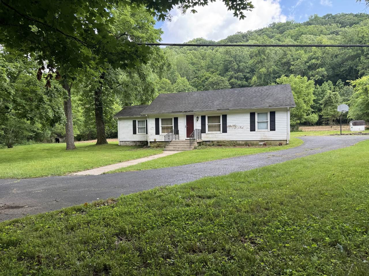 5092 Seymour Hollow Rd - Photo 1