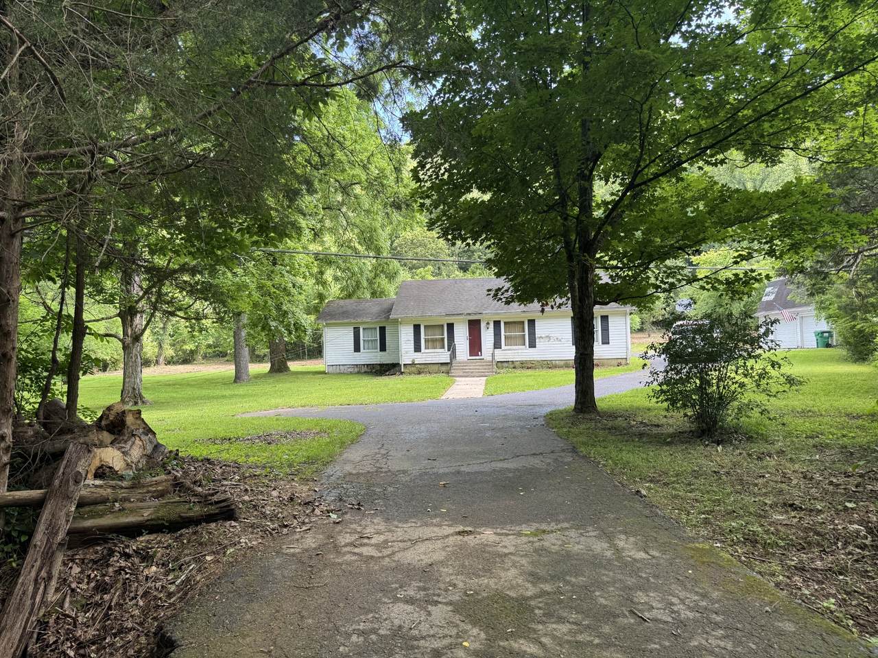 https://bt-photos.global.ssl.fastly.net/nashville/1280_boomver_1_RTC2908280-1.jpg