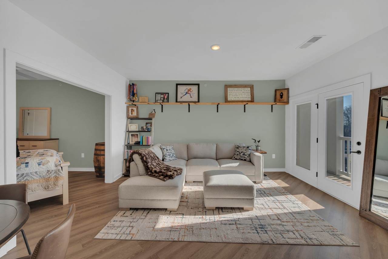 1540 Lebanon Pike - Photo 1
